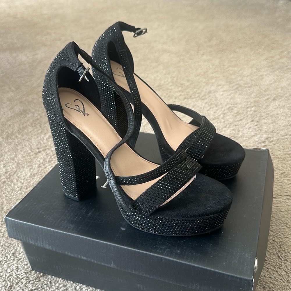 Windsor (Like new) block heeled dress shoes